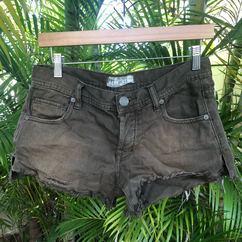 Free People cutoff shorts - Army